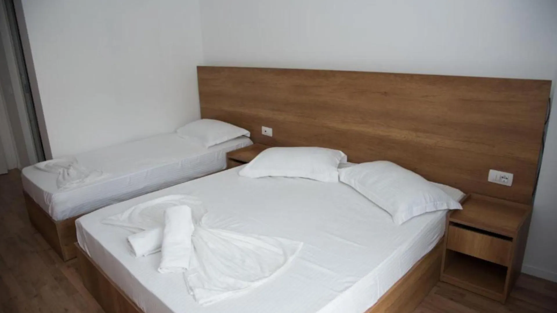 Hotel Besani Durrës Albánie