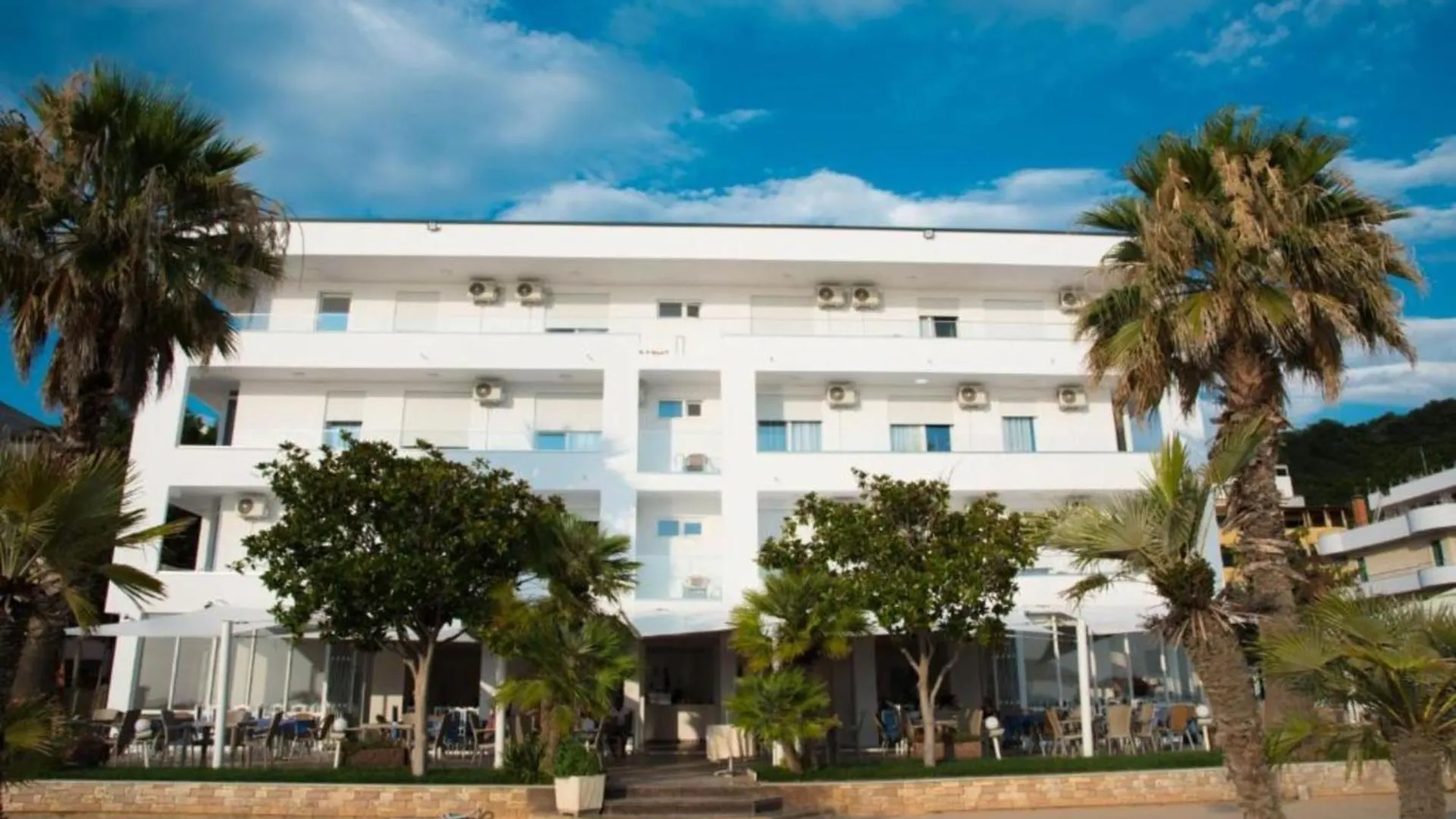 Hotel Besani contacts
